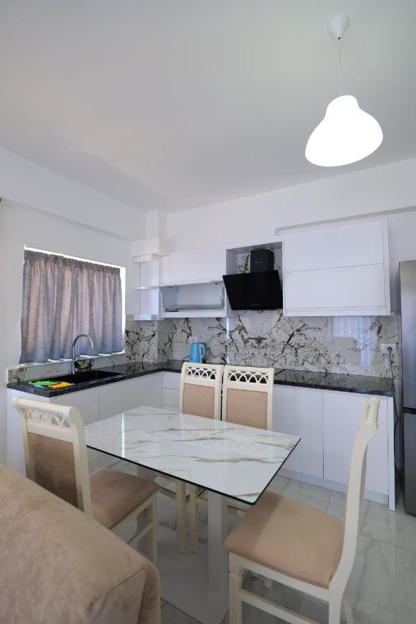 Arijons Apartments Sarandë Exteriér fotografie